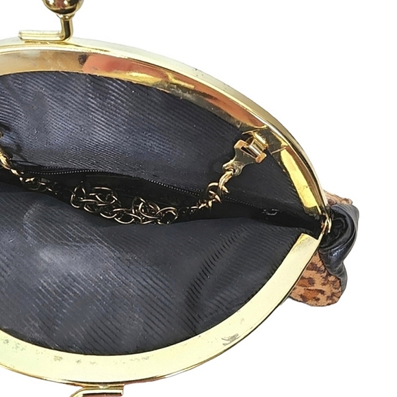 Unique bag leopard patterned tall clutch with snake ornament from Funk Me - Picture 5 of 10